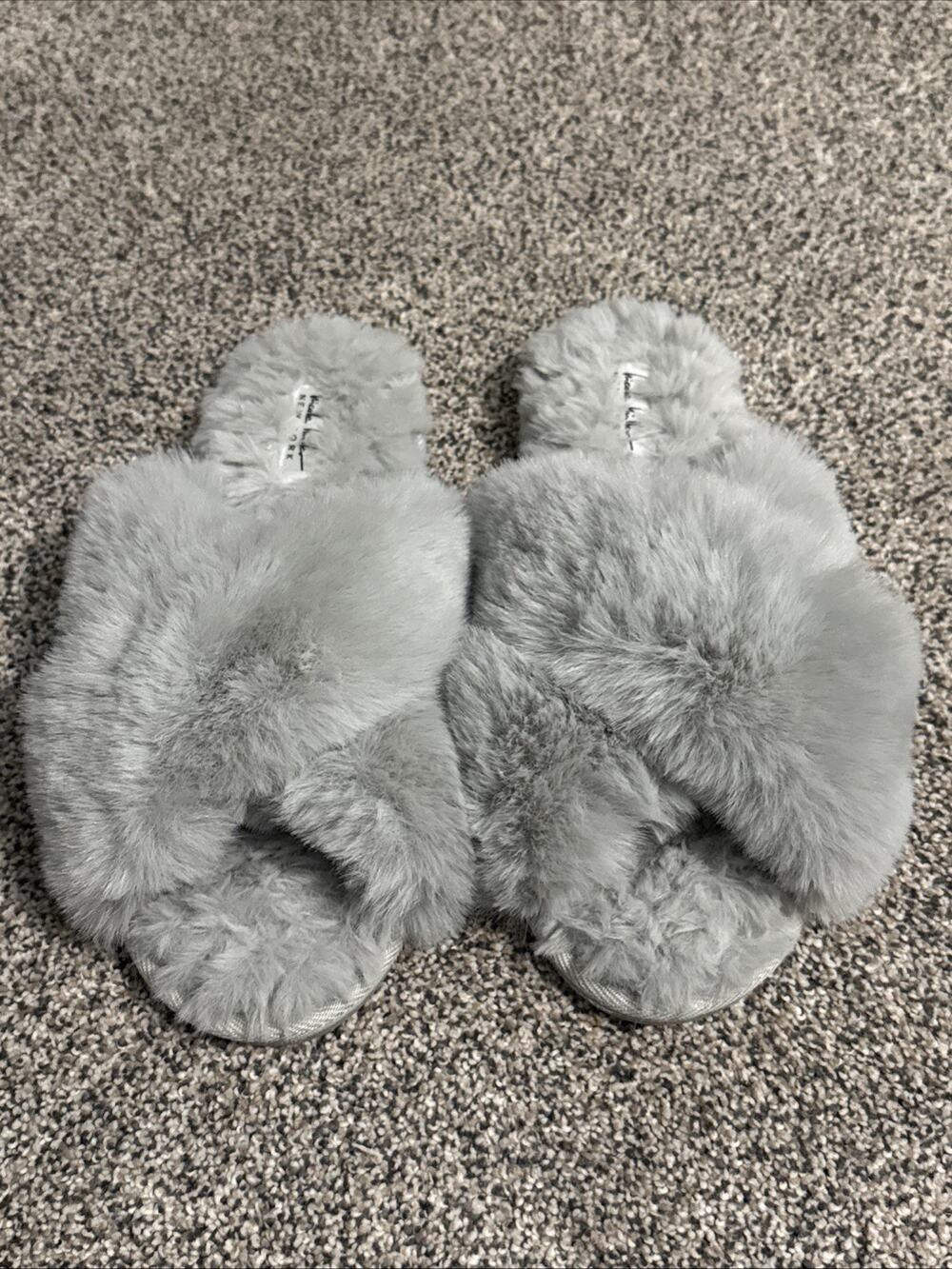 Faux Fur Fuzzy Cozy Slippers Nicole Miller Gray Sherpa Slippers M 6.5-7.5